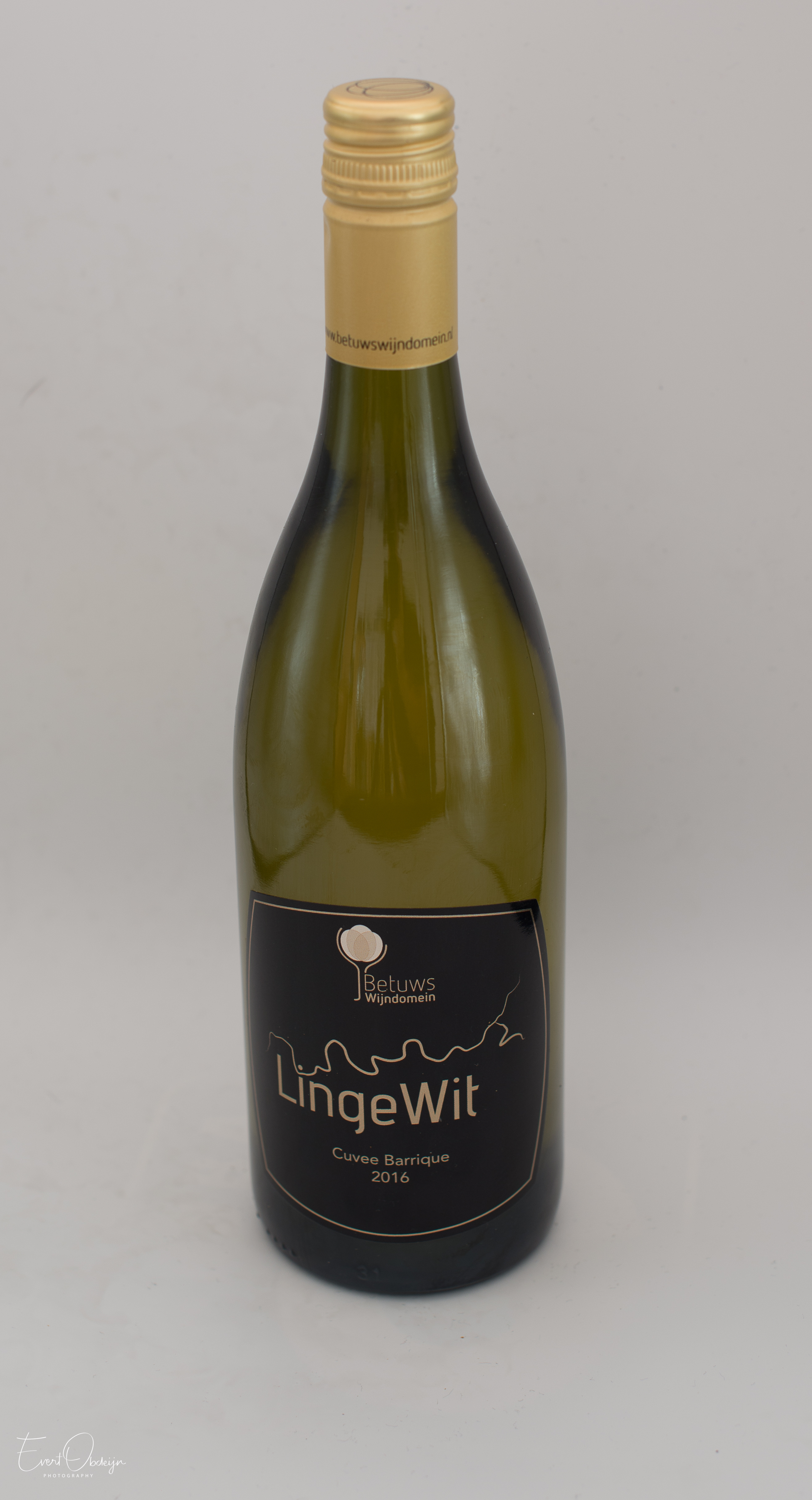 Betuws Wijndomein LingeWit Cuvée Barrique 2016 _Evert Obdeijn Photograhy